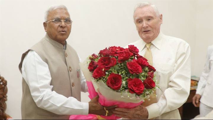 राज्यपाल श्री पटेल से सिकल सेल ट्रस्ट जमैका के डॉ. सार्जेंट ने की सौजन्य भेंट